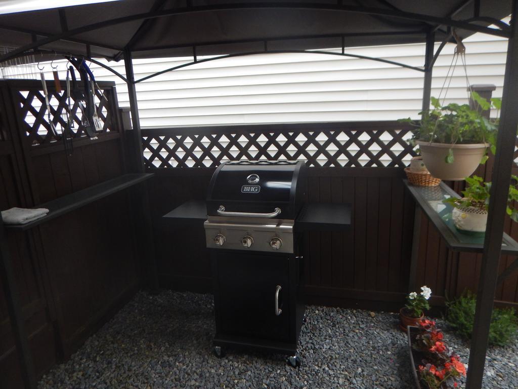 Clean And Quiet 2 Bdr 2 Bthr Private Entrance Entire Guests Suite Near Coquitlam Center Mall And Skytrain Екстериор снимка